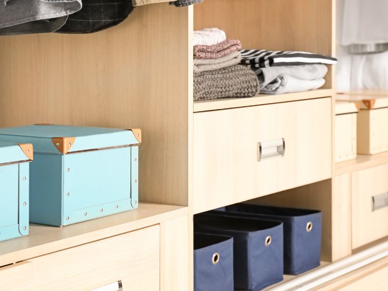 Simplify and Organize: Tips for Decluttering and Reorganizing Your Home