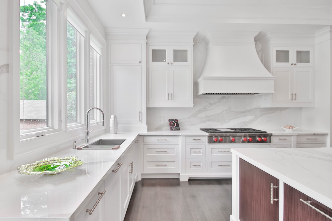 Budgeting for Kitchen Cabinets and Countertops: 2024 Price Breakdown